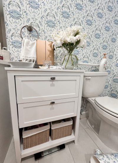 crab-wallpaper-bathroom-min